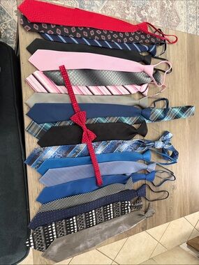 Van Heusen Multi-Color Assorted Men's Ties and Bow Tie Set